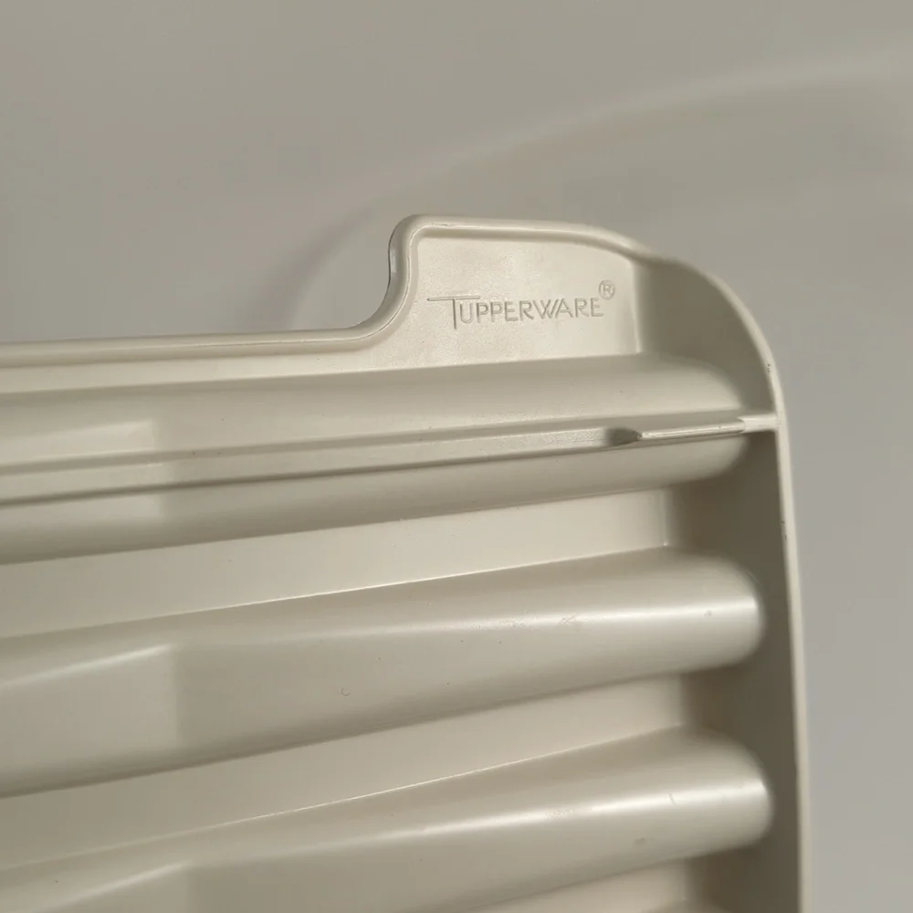 Tupperware: Ultra 21 Ovenware Pan w/Insert and seal 3.5 Qt #1742-2